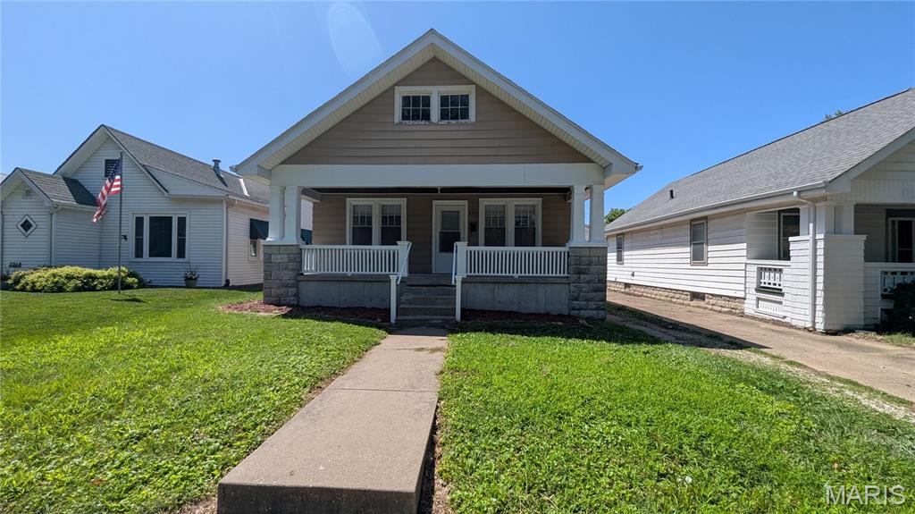 2304 State Street Property Photo 1