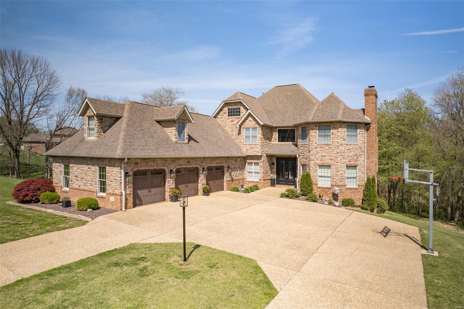 312 Oak Forest Drive Property Photo
