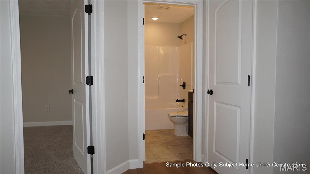 2028 Ravenel Property Photo 5