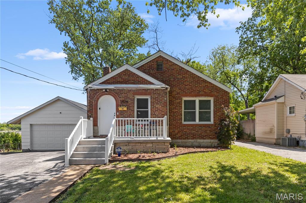 2528 Lehigh Lane Property Photo 1