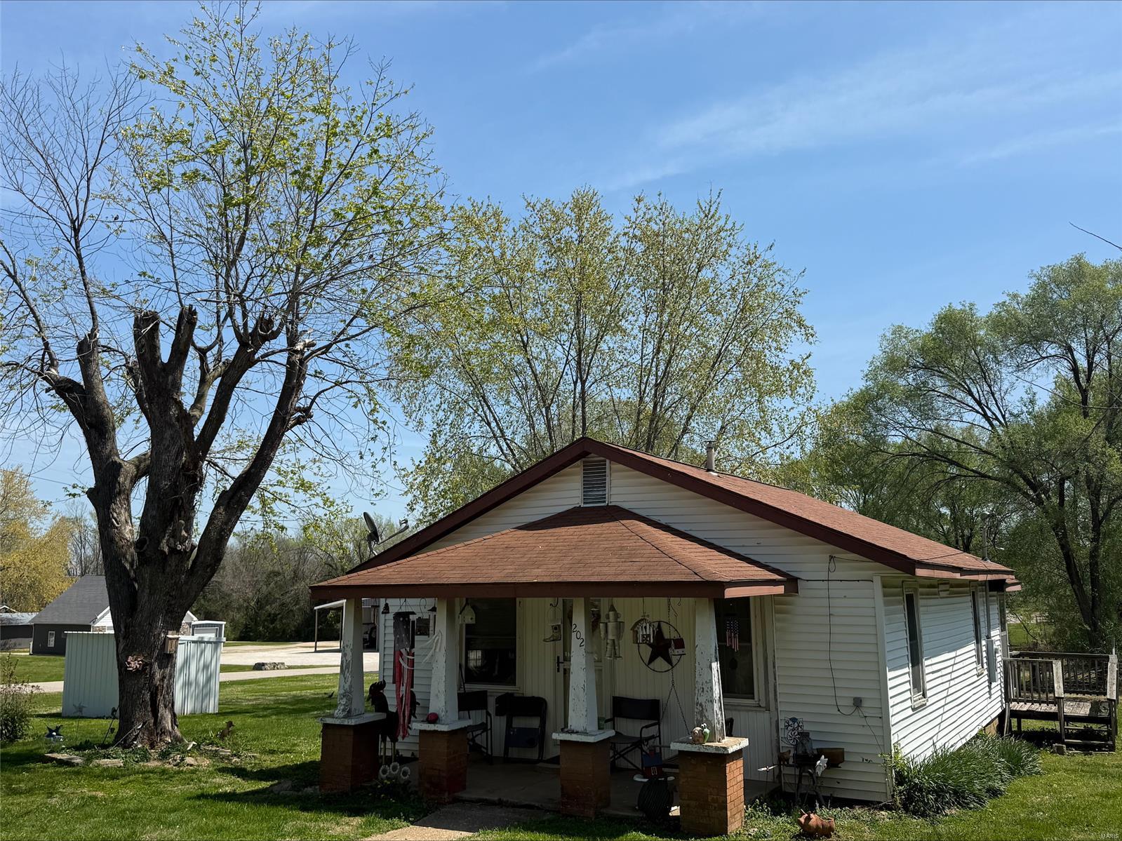 202 Clay Street Property Photo