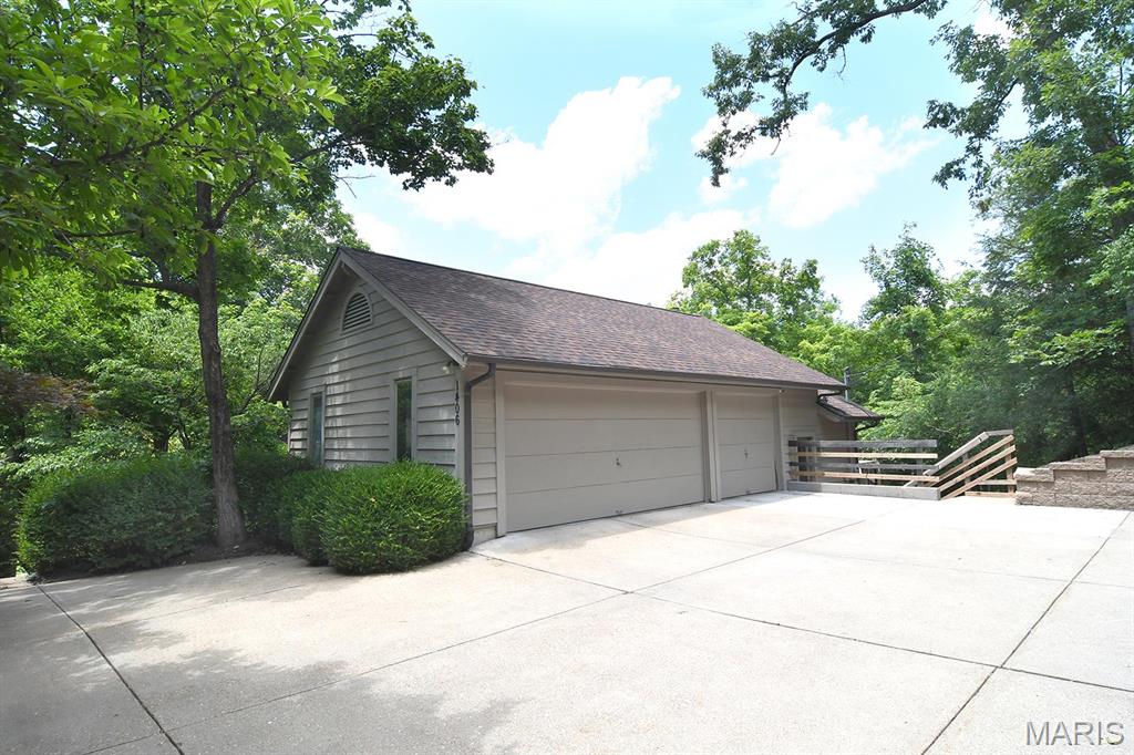 1406 W Adams Property Photo 10