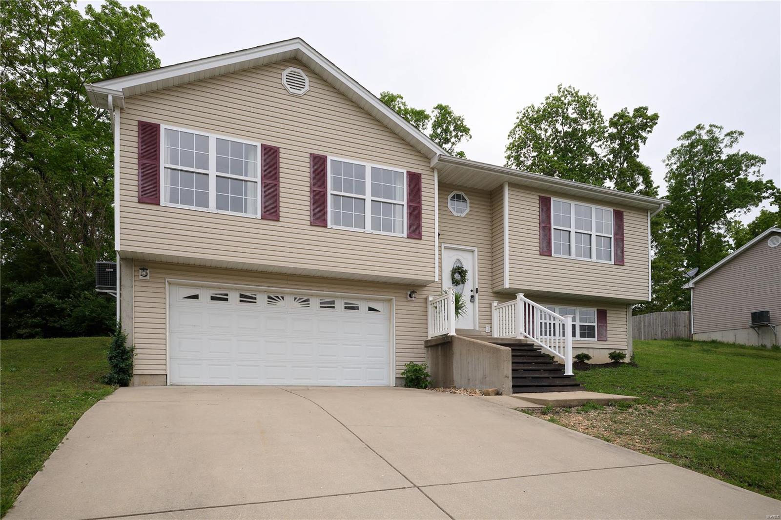 575 Bluebird Boulevard Property Photo