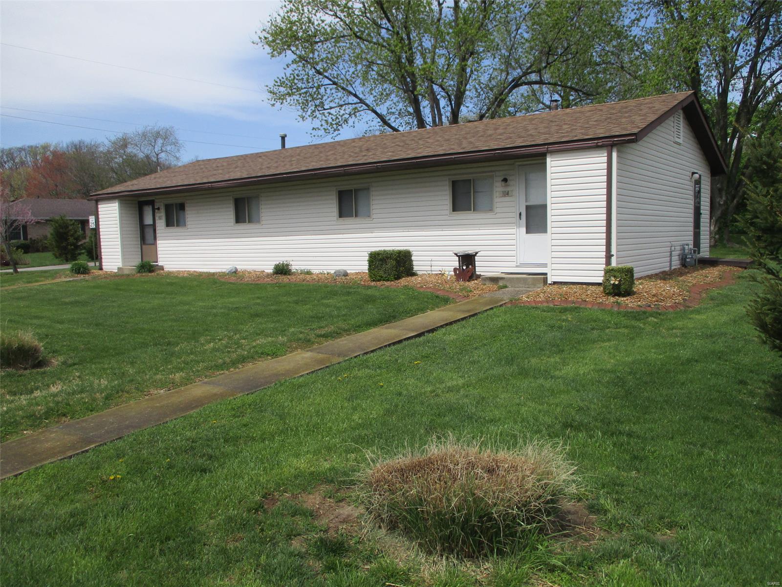 120 Cindy Lane 102-120 Property Photo 1