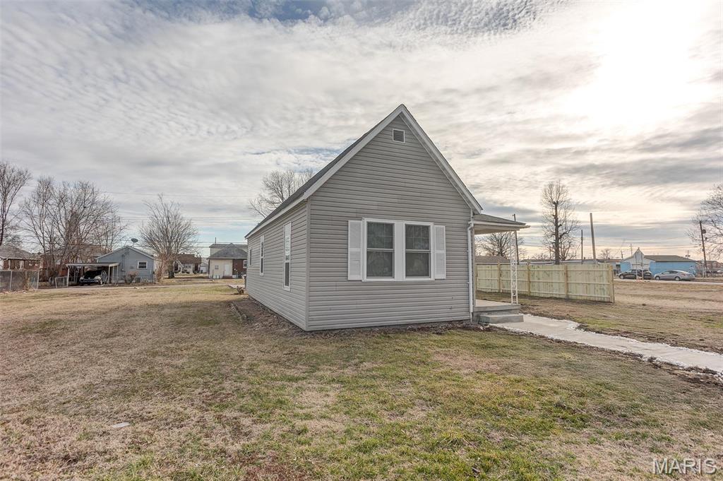 1656 3rd Street Property Photo 3