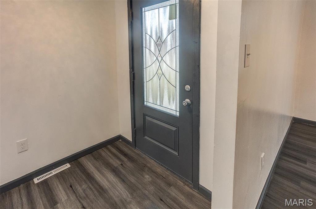 1656 3rd Street Property Photo 4