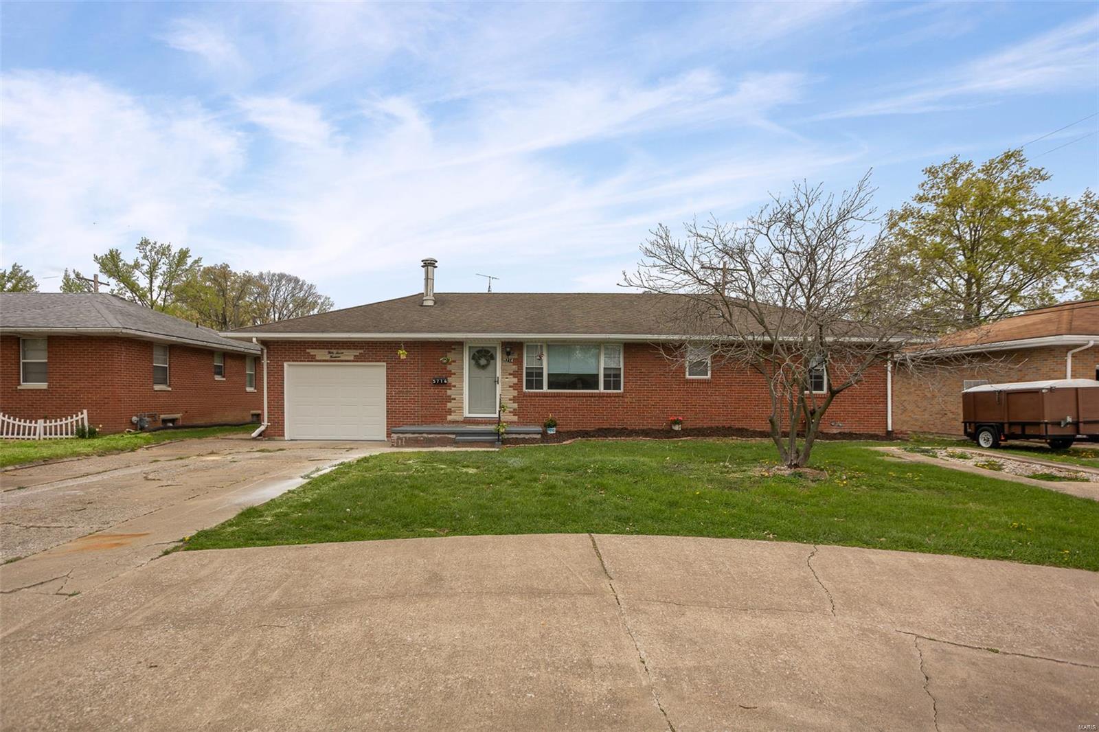 5714 Humbert Road Property Photo