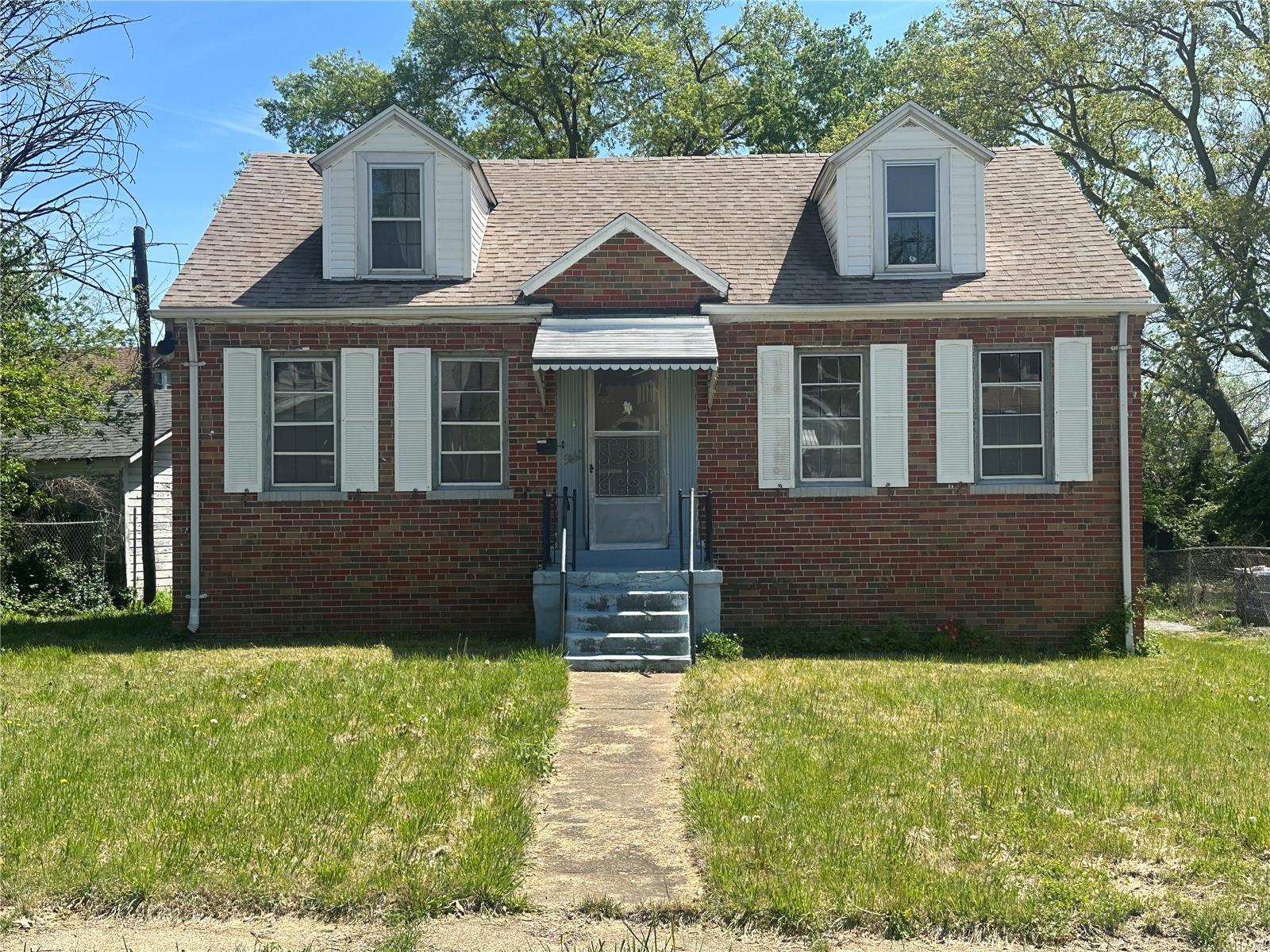 3460 Oakdale Avenue Property Photo 1