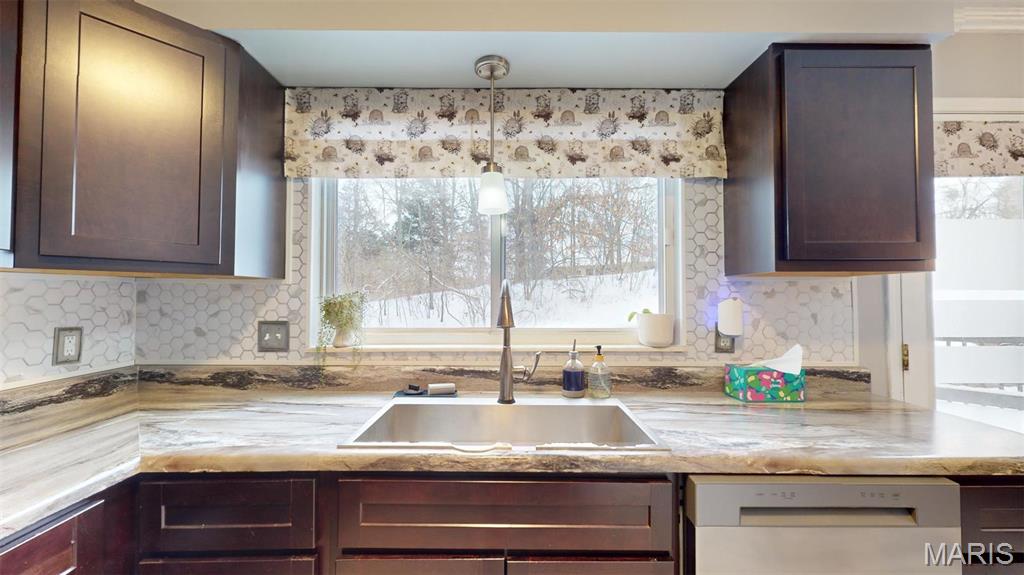 156 Cascade Terrace Drive Property Photo 12