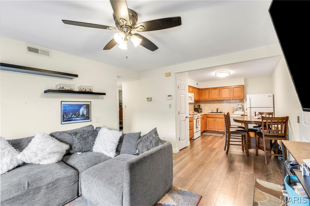 1912 Marine Terrace Drive C Property Photo 3