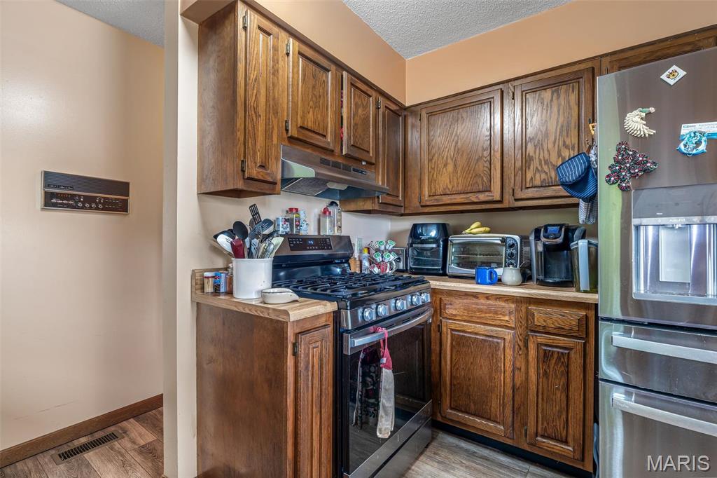 4918 Oakridge Drive Property Photo 8