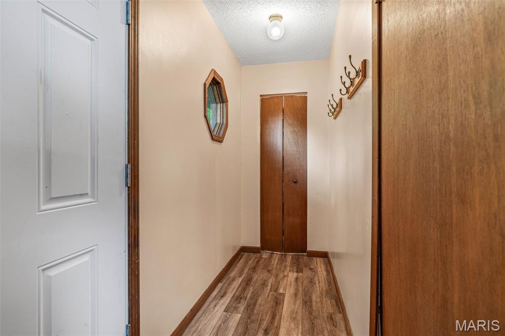 4918 Oakridge Drive Property Photo 9