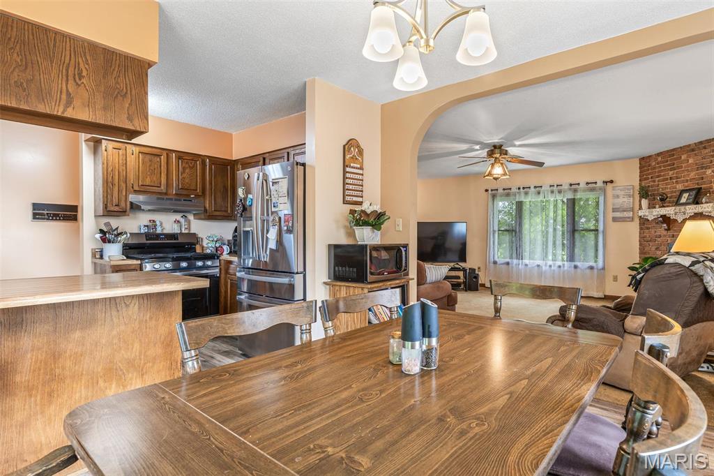 4918 Oakridge Drive Property Photo 11