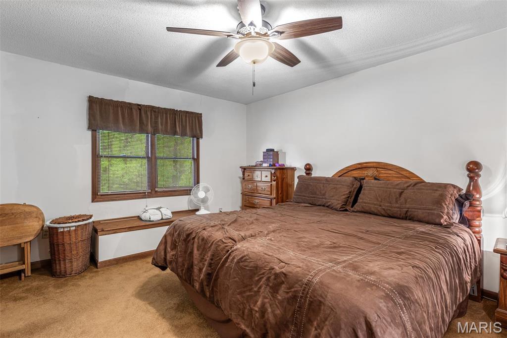 4918 Oakridge Drive Property Photo 18