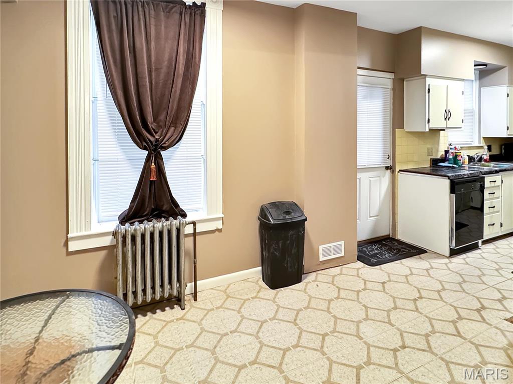 405 Cedar Street Property Photo 17