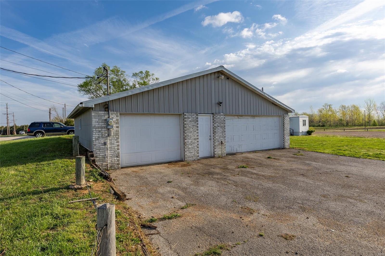 640 Berry Road Property Photo