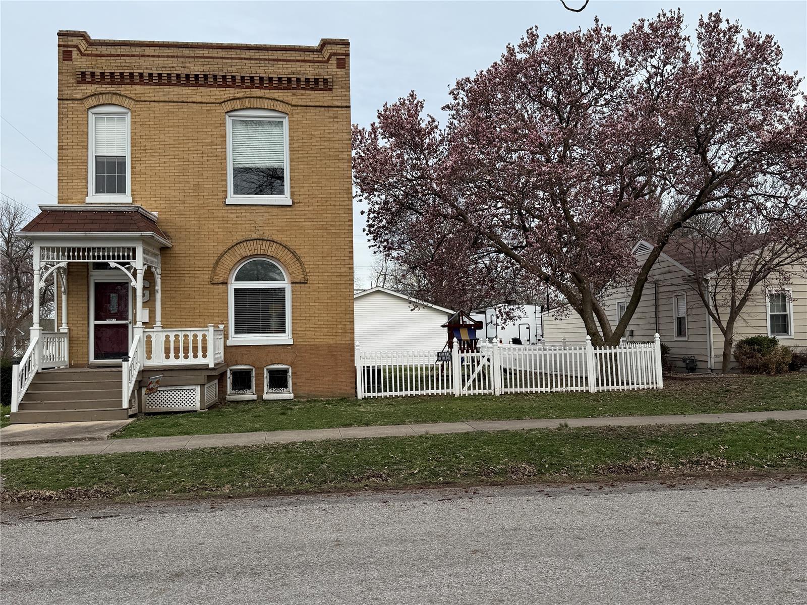 Clinton Il Real Estate Listings Main Image