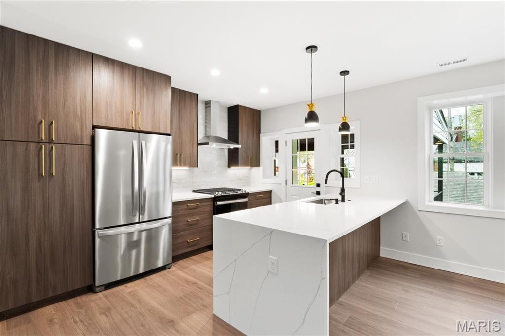 8100 Delmar Boulevard 2w Property Photo 1
