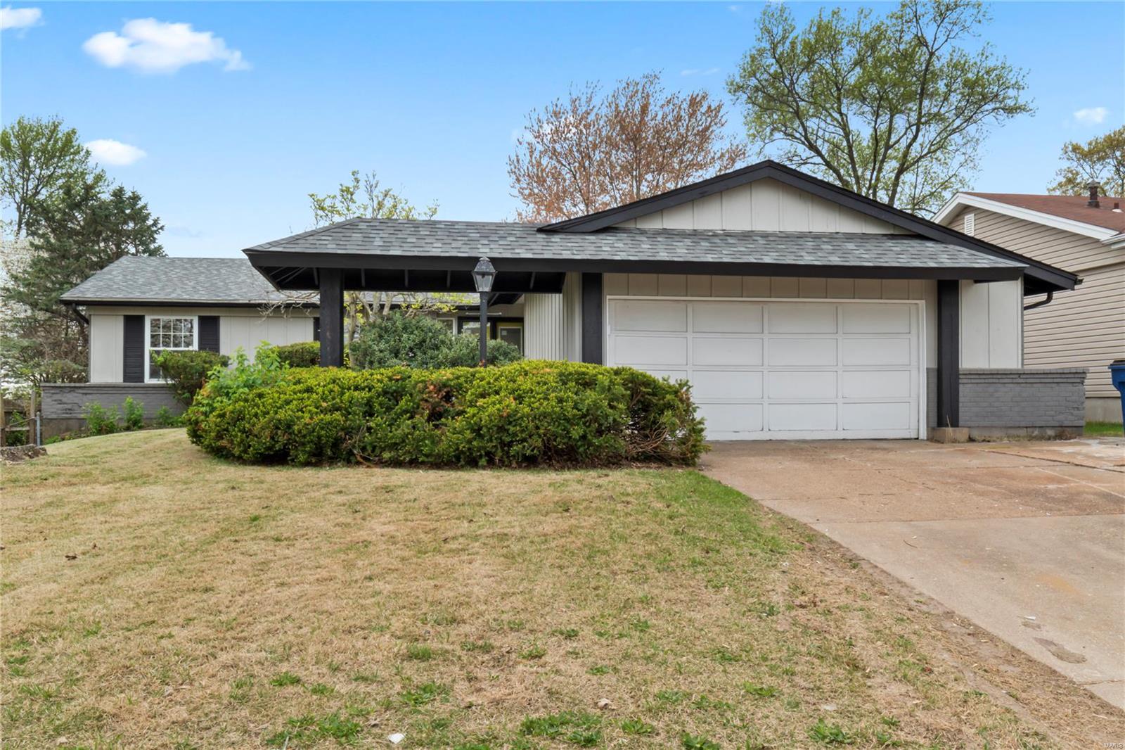 11735 Old Halls Ferry Road Property Photo 1
