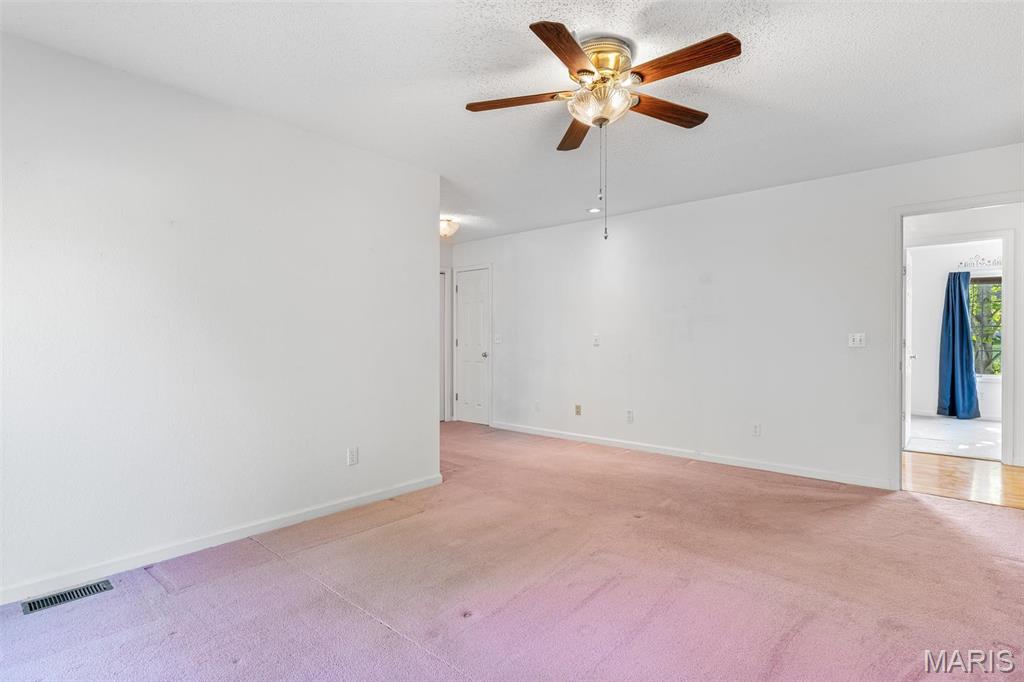 702 Oak Street Property Photo 23