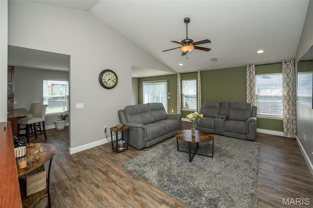 3637 Moorgate Court Property Photo 6