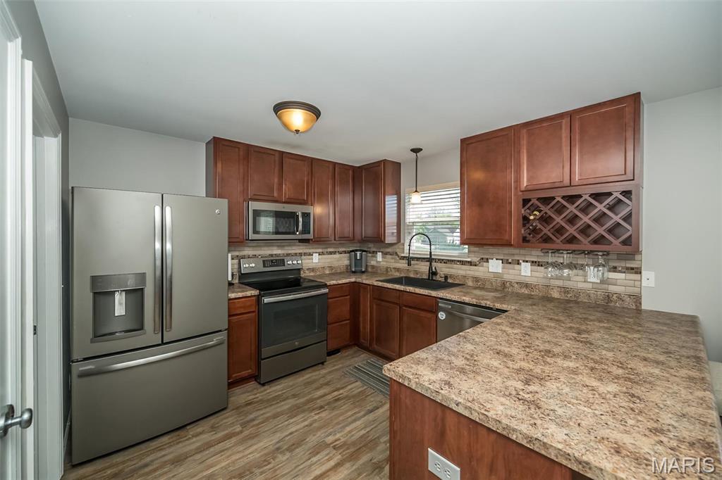 3637 Moorgate Court Property Photo 14