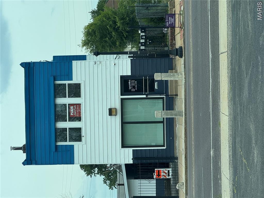 7950 N Broadway Property Photo 1
