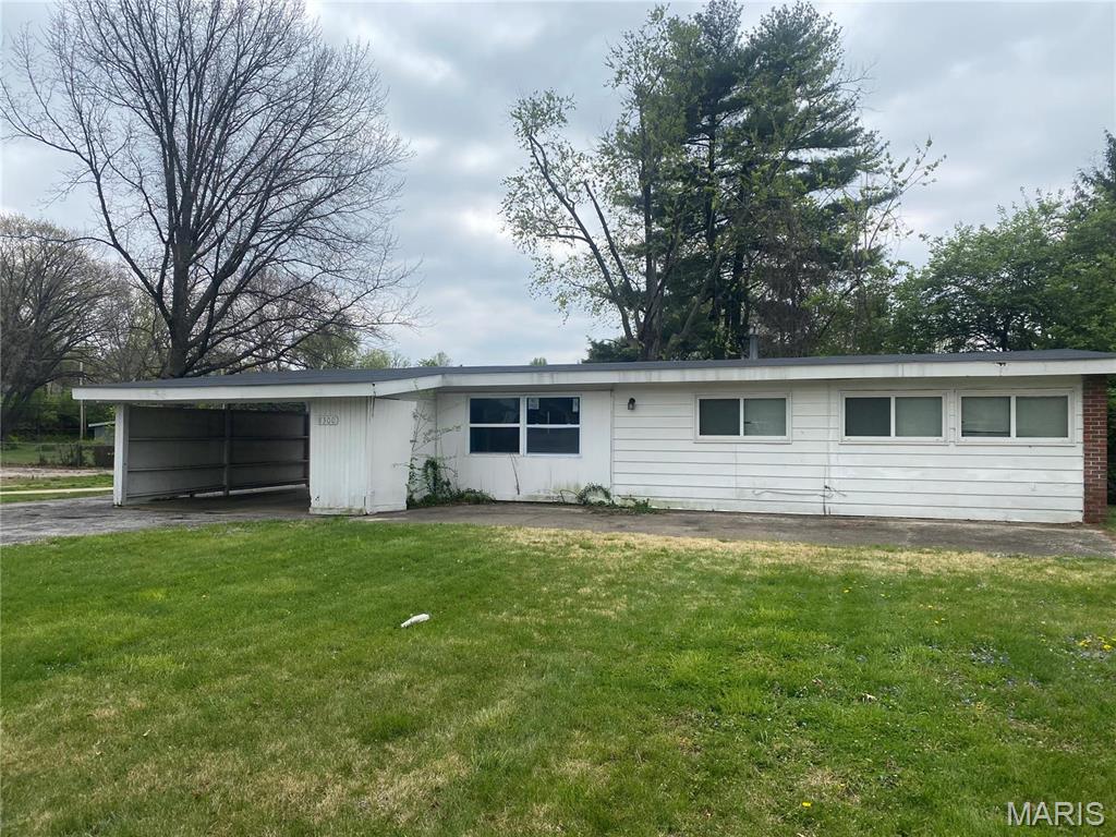 8300 Hatina Drive Property Photo 1