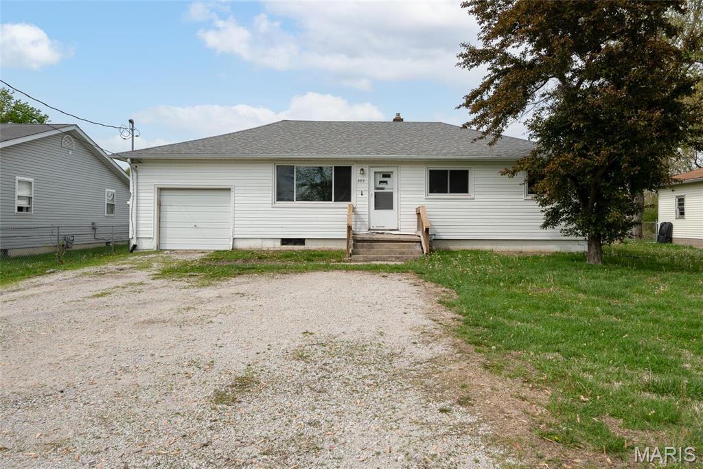 209 Sterling Drive Property Photo 1