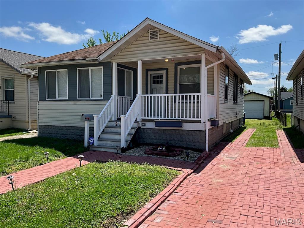 2538 Jerden Avenue Property Photo 2