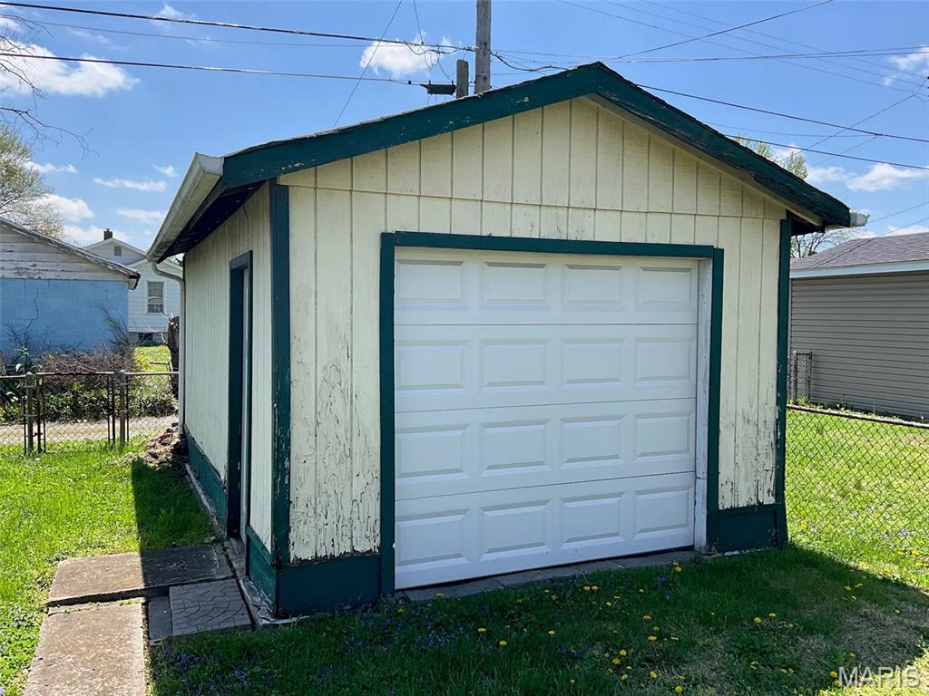 2538 Jerden Avenue Property Photo 4