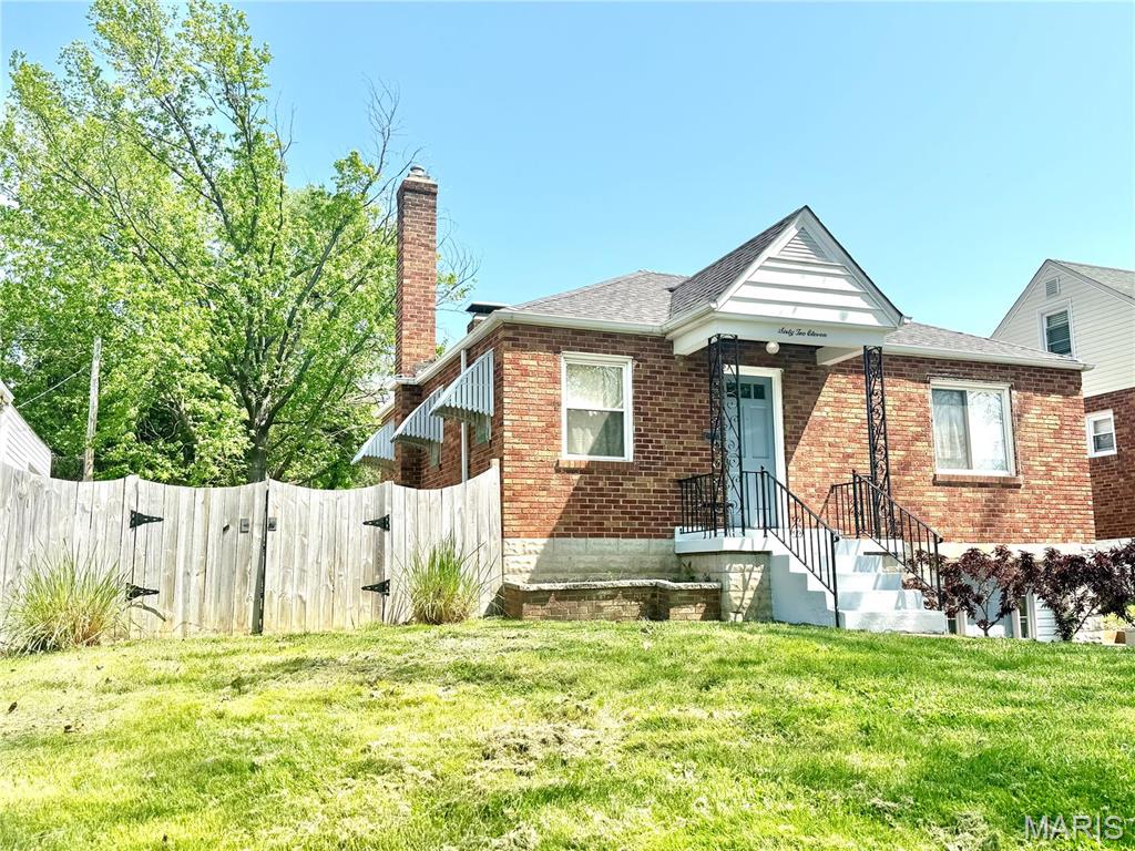 6211 Bixby Avenue Property Photo 2