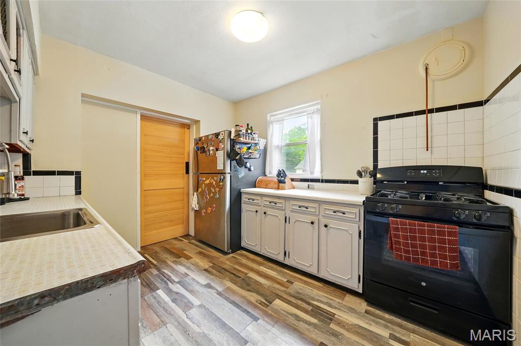 6211 Bixby Avenue Property Photo 11