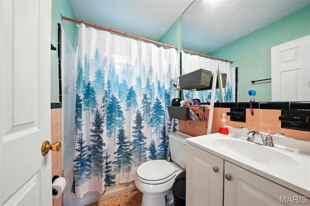 6211 Bixby Avenue Property Photo 12