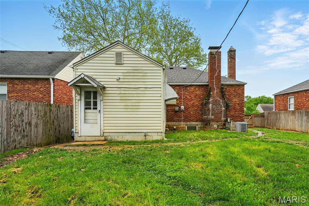 6211 Bixby Avenue Property Photo 18