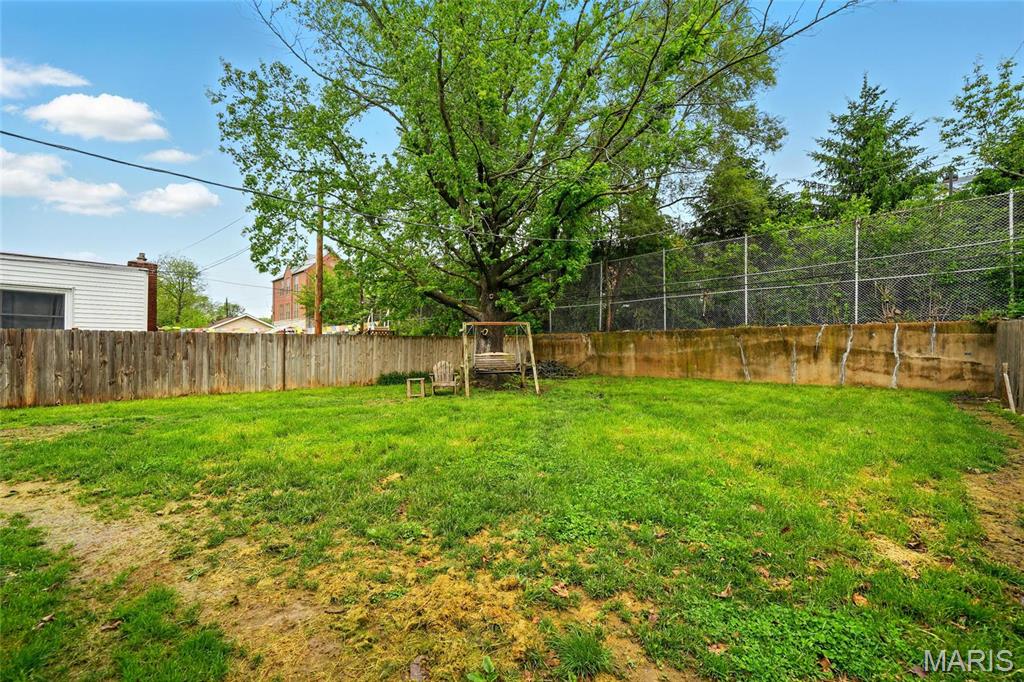 6211 Bixby Avenue Property Photo 19