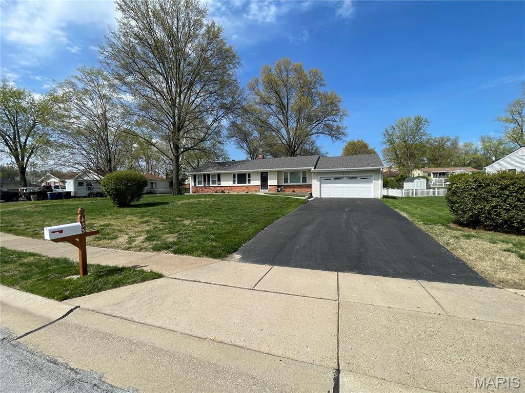 433 Essen Lane Property Photo 1