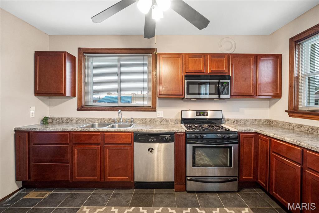 8700 Gravois Road Property Photo 2