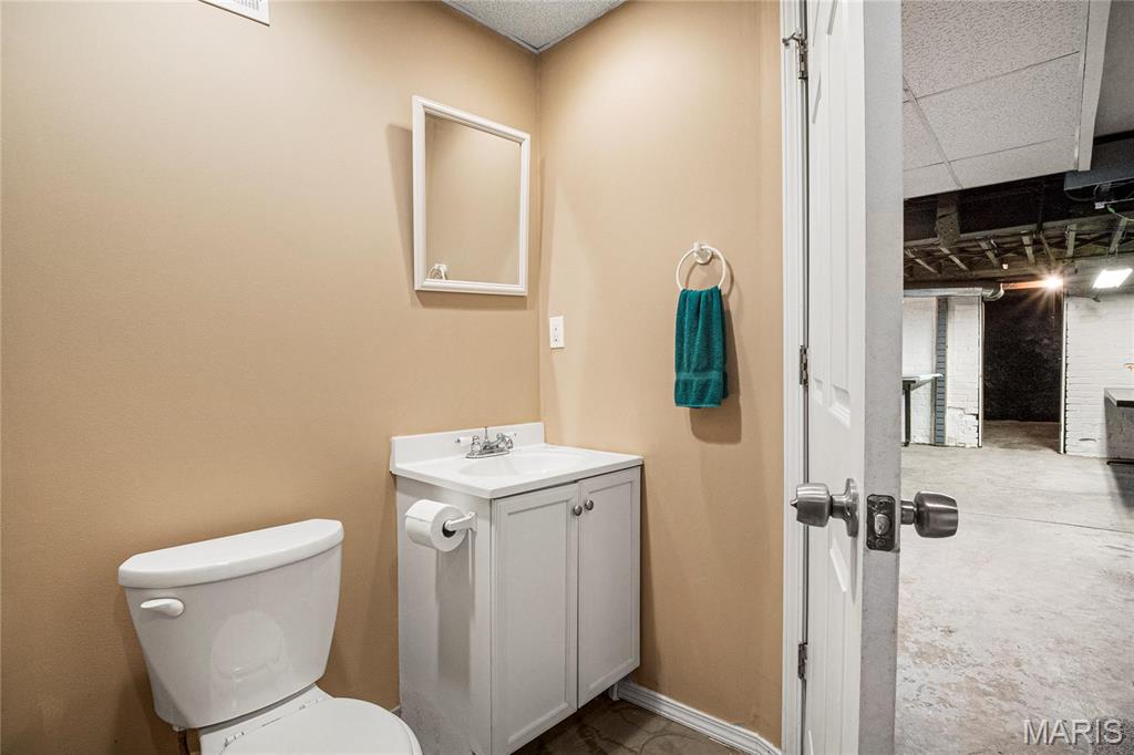 8700 Gravois Road Property Photo 33