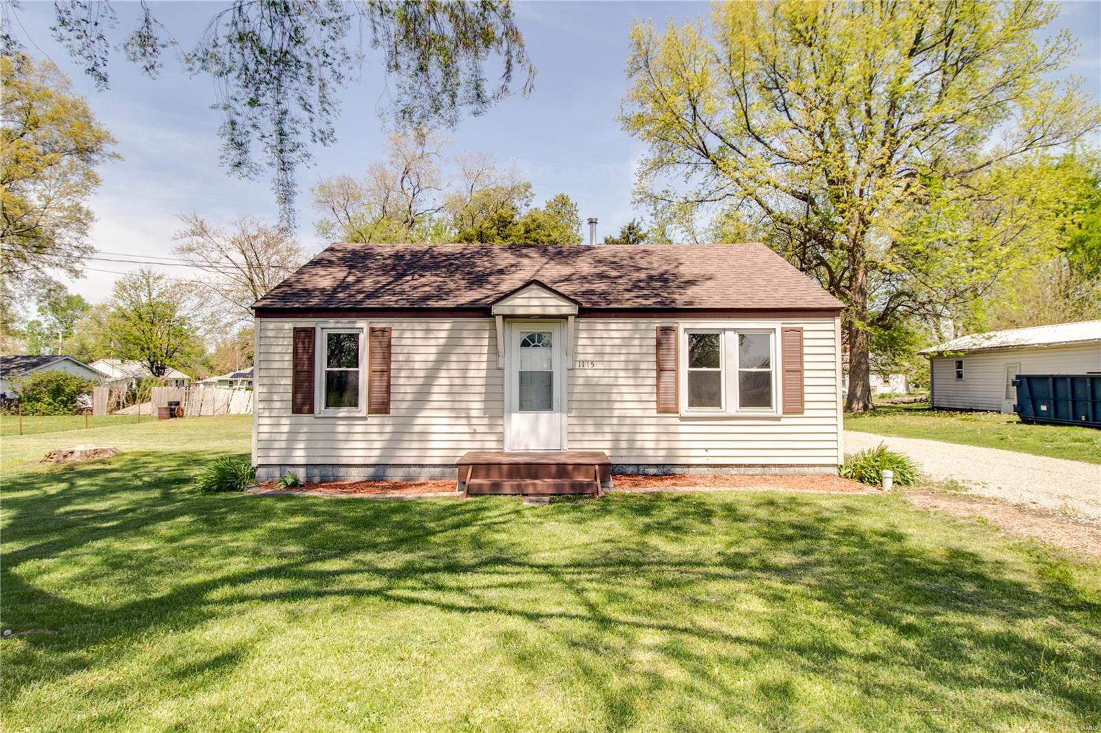 1115 W Carpenter Street Property Photo