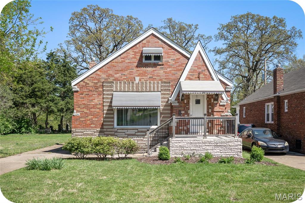 9012 Rosemary Avenue Property Photo 1