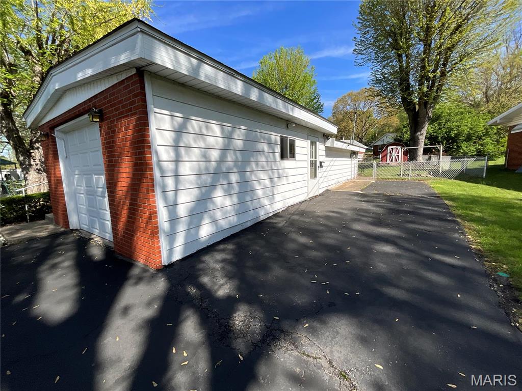 805 Willoway Avenue Property Photo 28