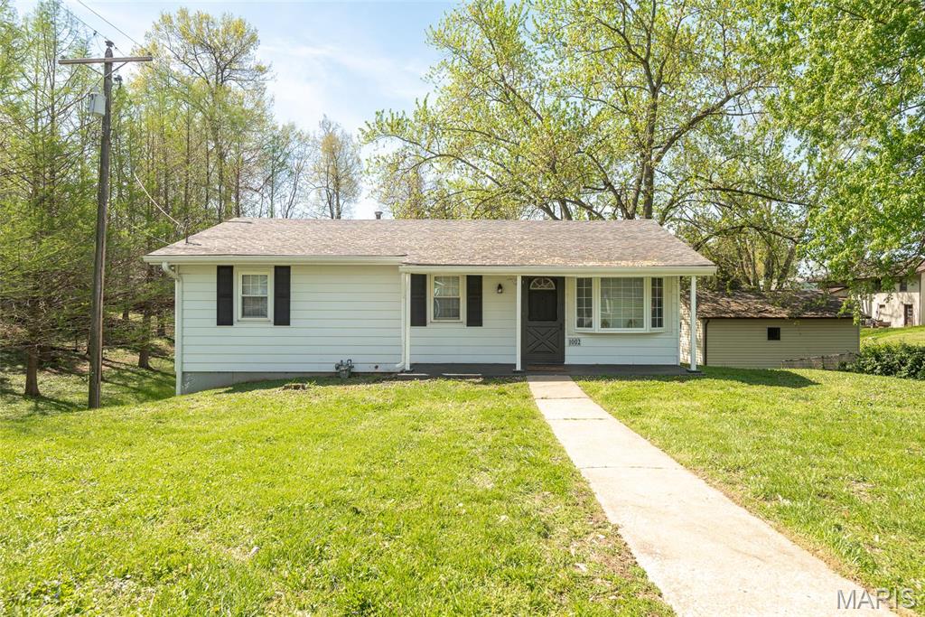 1002 California Avenue Property Photo 1