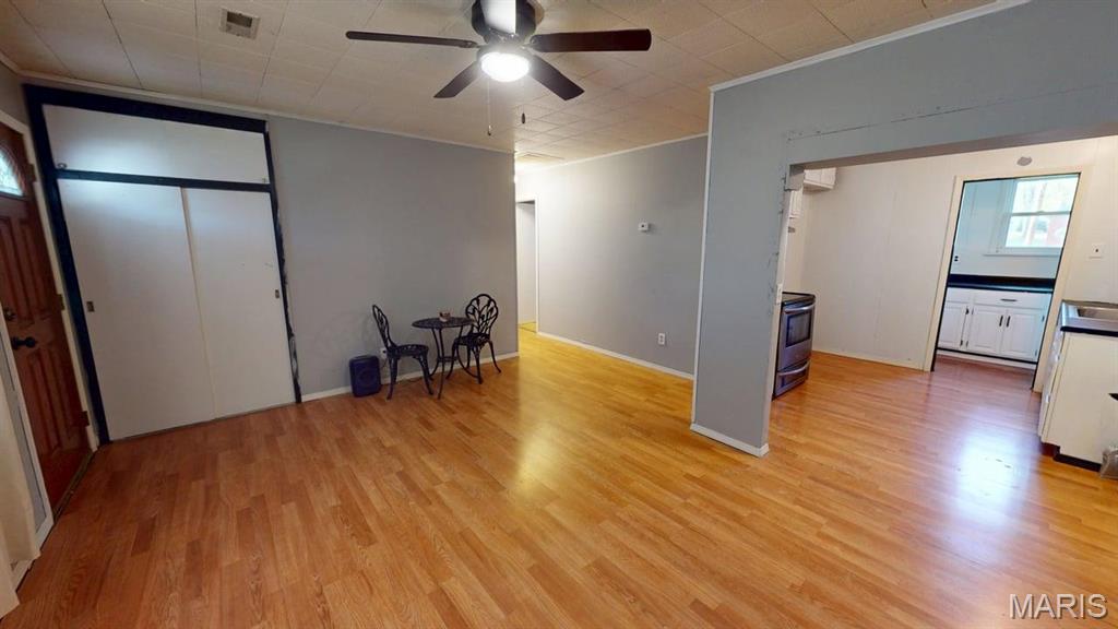 507 W Washington Property Photo 5