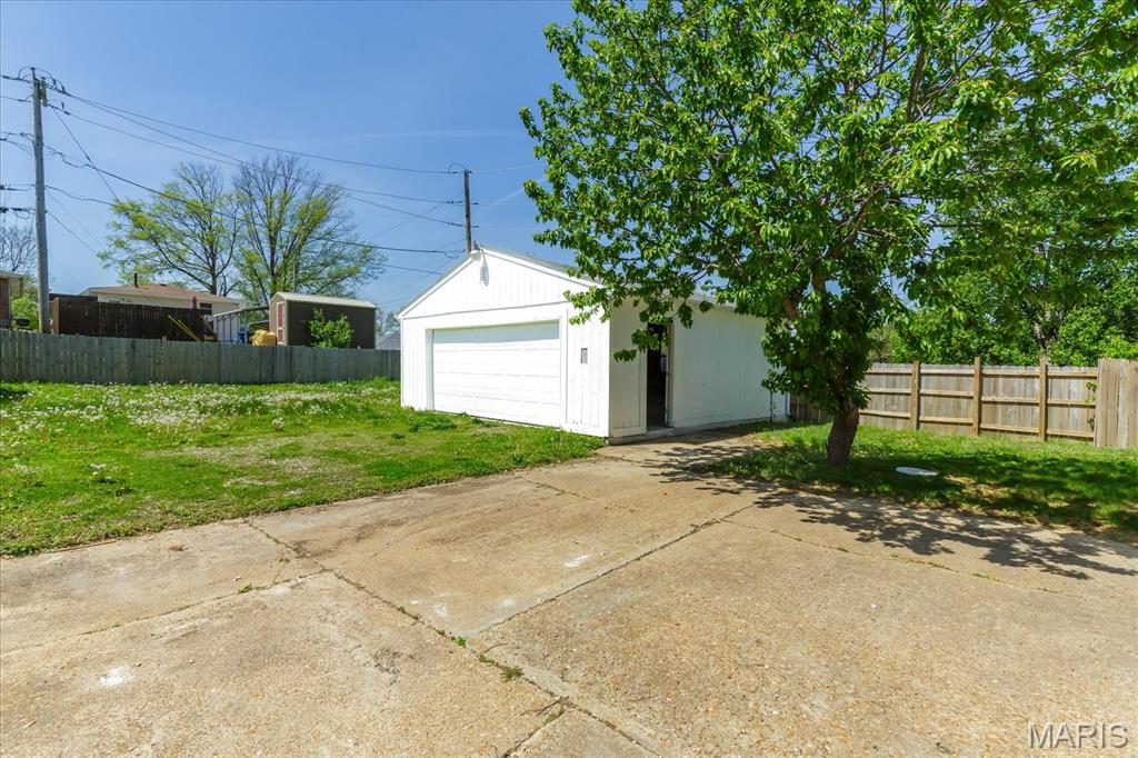 656 Beatrice Avenue Property Photo 31