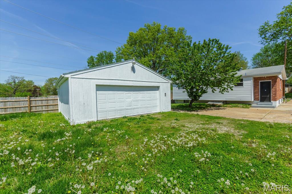 656 Beatrice Avenue Property Photo 32