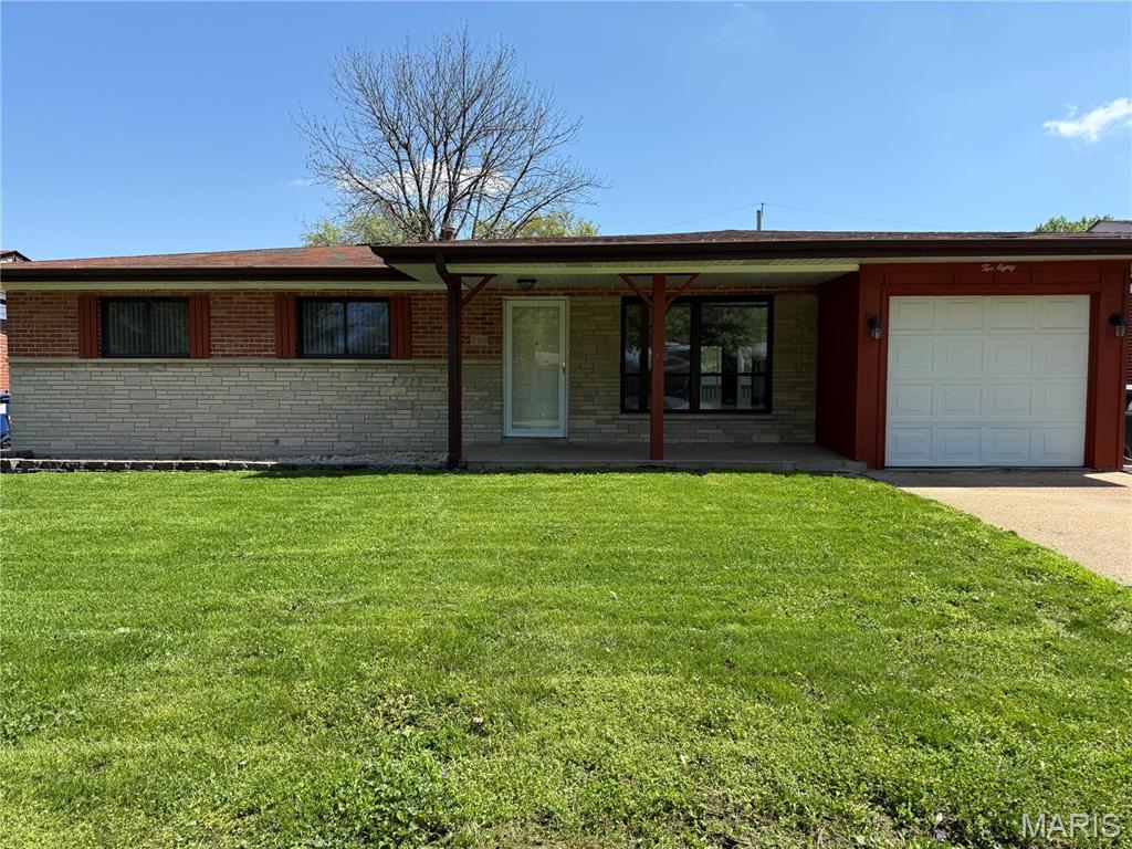 280 Paul Avenue Property Photo 1