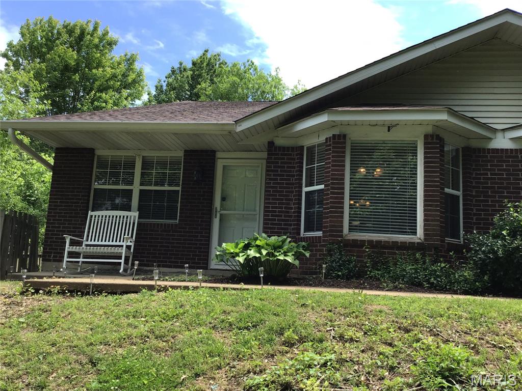21 Wenona Ct. Property Photo 1