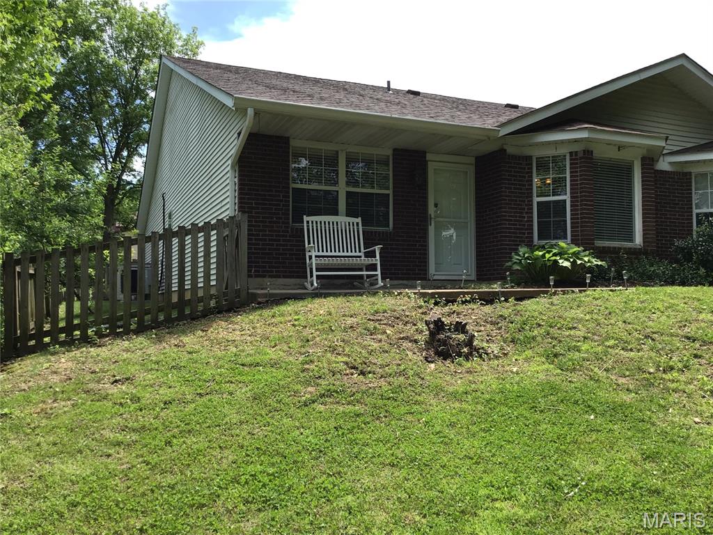 21 Wenona Ct. Property Photo 3