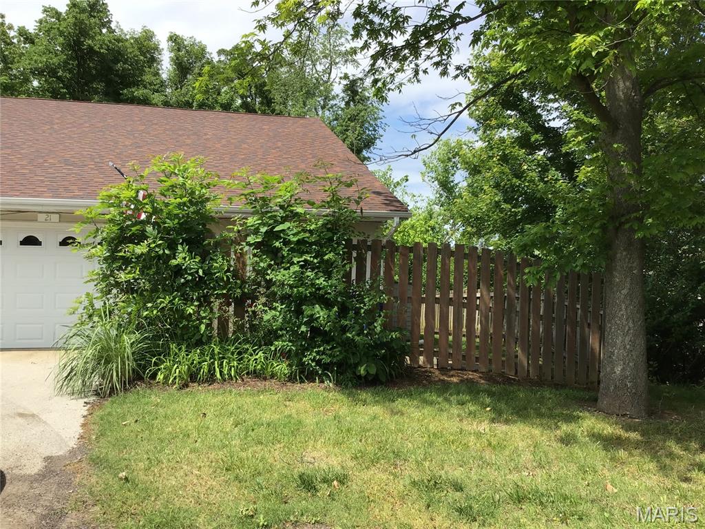 21 Wenona Ct. Property Photo 28
